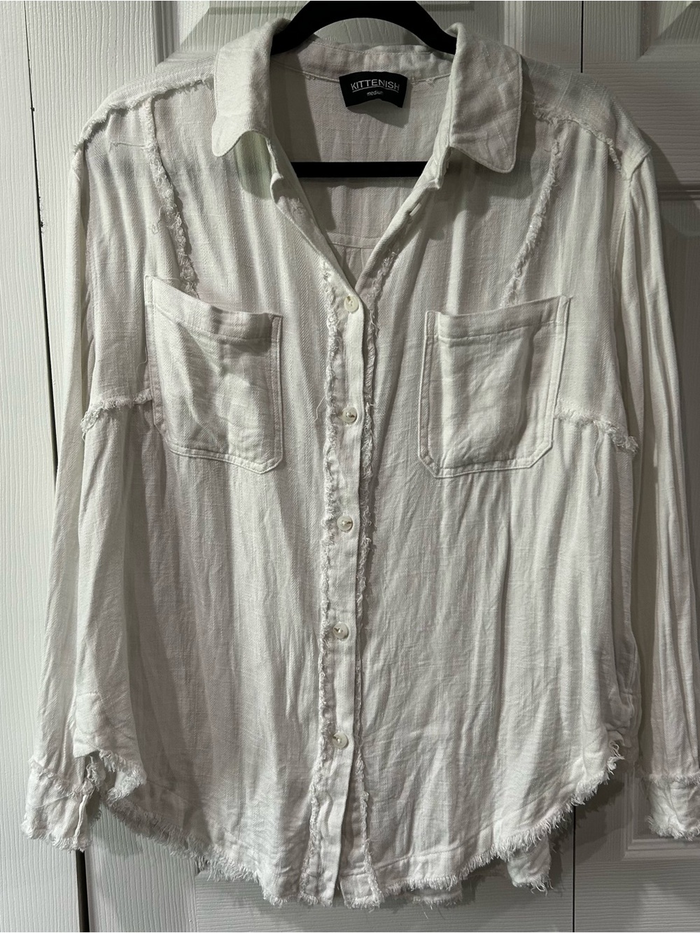 Kittenish by Jessie James Decker White Button-Up Shirt
